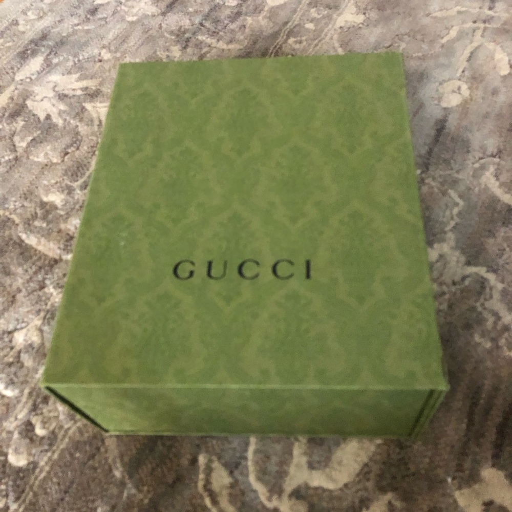Authentic Gucci Crossbody bag In excellent condition